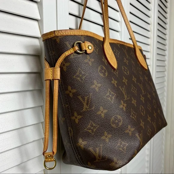 ✨SOLD!! Louis Vuitton Neverfull PM✨ - Picture 6 of 17